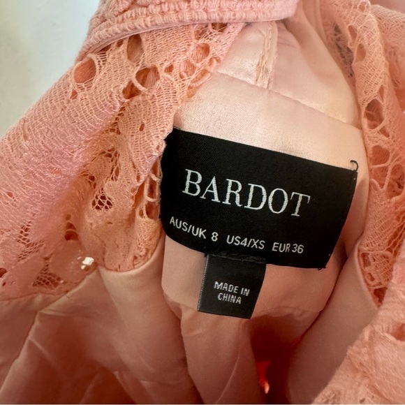 BARDOT Morgan Front Slit Lace Cocktail Dress in Blush Pink Sz. 4 XS - Picture 7 of 7